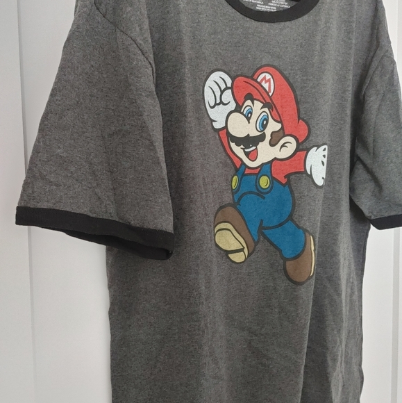 Nintendo Super Mario Shirt - Picture 4 of 4